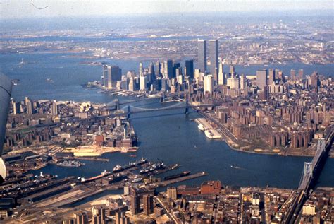 File:Aerial view of East River, Lower Manhattan, New York Harbor, 1981 ...
