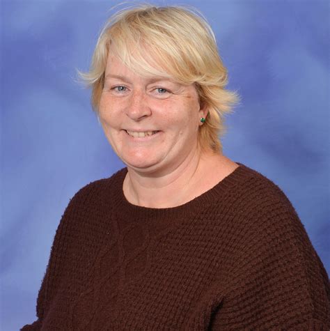 Lower Key Stage 2 | Wells Hall Primary School