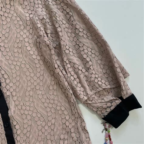 Jinleiaidi Semi Sheer Shirt-Bust 34 – Outdated