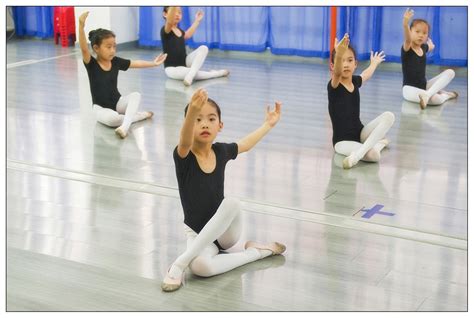 儿童舞蹈基本功训练用什么音乐