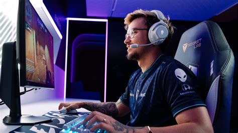 Alienware Tech 的图像结果