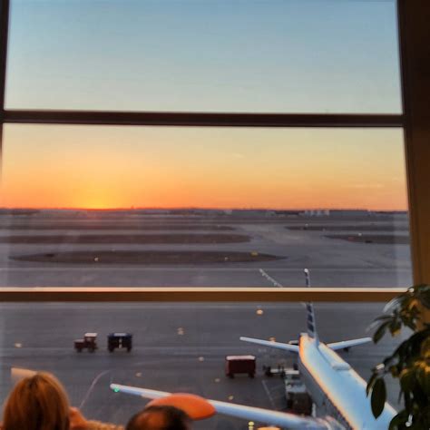 CAPITAL ONE LOUNGE DFW (2026) All You Should Know BEFORE You Go (w ...