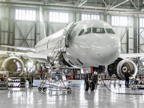 Adria Tehnika v gradnjo novega hangarja za večja letala | Bloomberg Adria