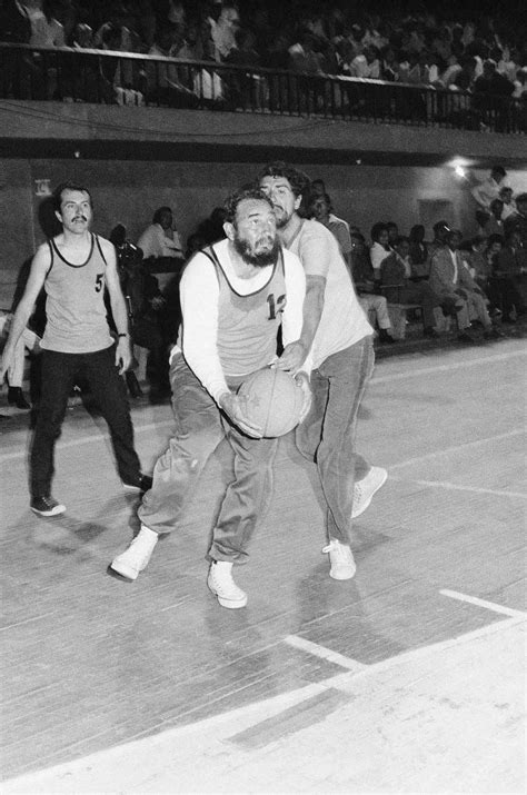 Fidel Castro and His Love for Basketball: Photos from 1959-1972 - Rare Historical Photos