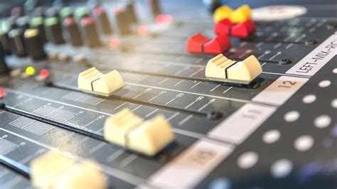 What Is the Best Degree for an Audio Video Technician?