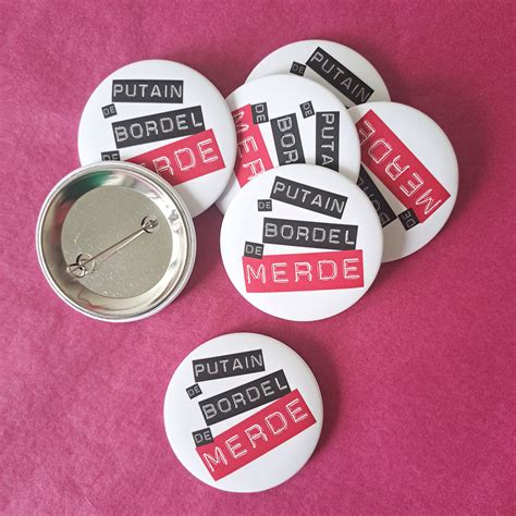 Badge Dans ton cul 56mm | De Carton et d'Étoiles