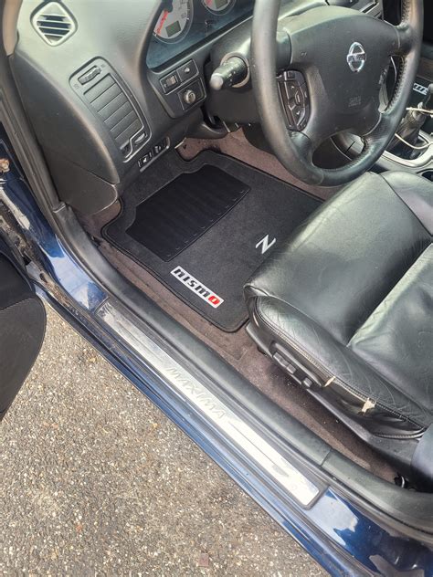 2000-2003 5thgen Nissan Maxima with NISMO 370Z Floor Mats Installed ...