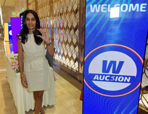 Who is Mallika Sagar? Everything about female auctioneer taking charge ...