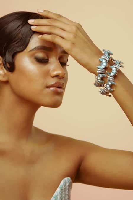 Buy Blue Bead Handcrafted Mirror And Metal Element Bangle - Single Pc ...