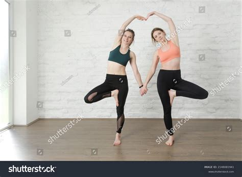Partner Yoga Fun 的图像结果
