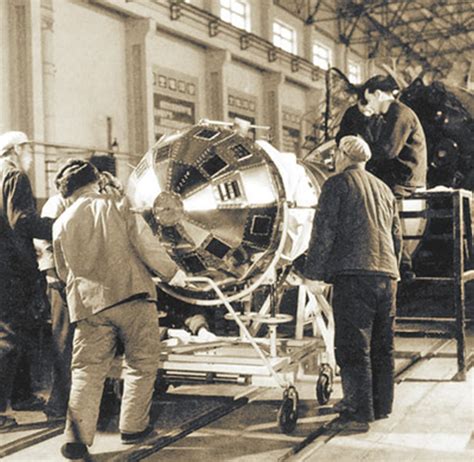 1970年4月24日中国首颗人造地球卫星东方红一号成功发射 在轨飞行五十载 - 神秘的地球 科学|自然|地理|探索