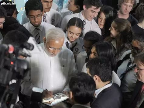 PM Modi writes on Agro Robot - PM Narendra Modi visits QUT in Australia ...