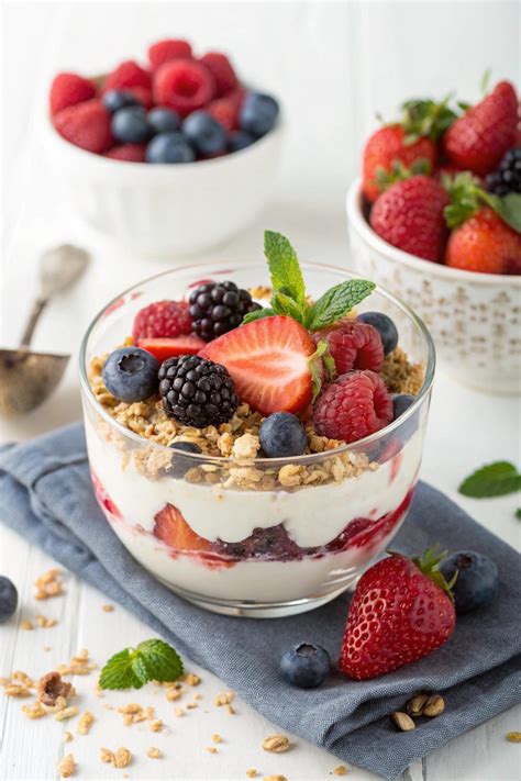 Greek Yogurt and Fruit Parfait Recipe | How to Keep It Fresh & Fun?