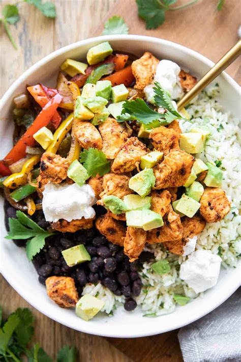 Chipotle Chicken Bowl Recipe - Jar Of Lemons
