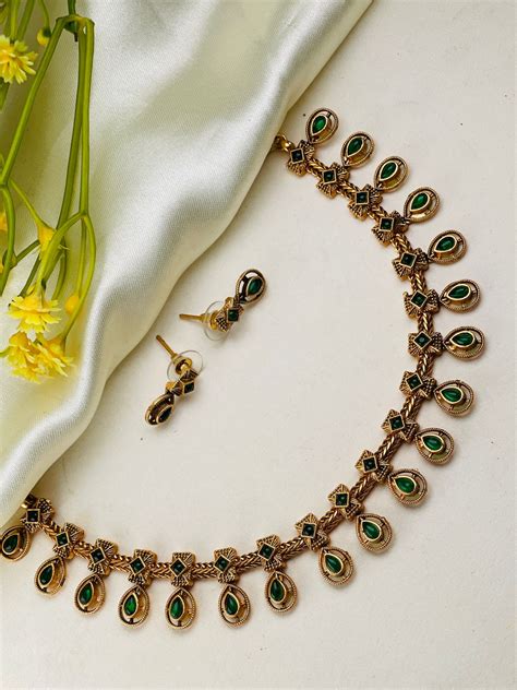 Emerald gold Necklace – Mannat Jewelz