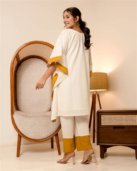 Shop Fresho Off White Solid Cotton Coord Set for Women Online in India ...