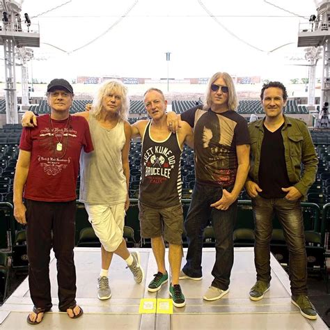 Def Leppard band members on stage | Def leppard style, Def leppard ...