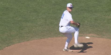 Express take both games of doubleheader with Loggers
