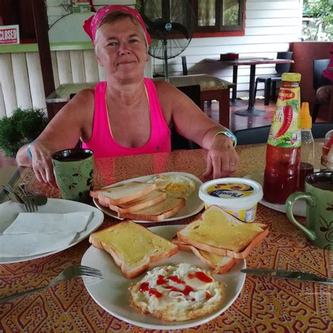 BUDUK UBONG HOMESTAY (Gunung Mulu National Park, Malaysia - Sarawak ...