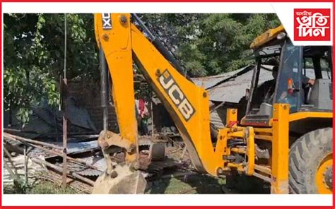 মেৰাপানীত বেদখলৰ বিৰুদ্ধে প্ৰশাসনৰ উচ্ছেদ অভিযান