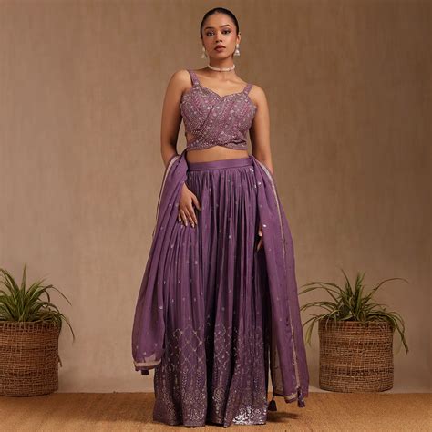 40 Indian Bridesmaid Dresses Perfect For Wedding Season 2025 | LBB