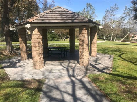 Vista del Valle Park - Nature Parks Orange County California