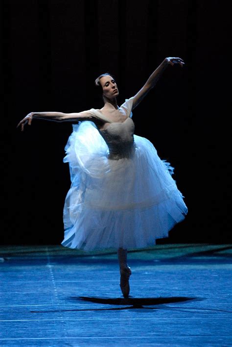 balletdanseres | Famous ballet dancers, Famous ballets, Ballet beautiful