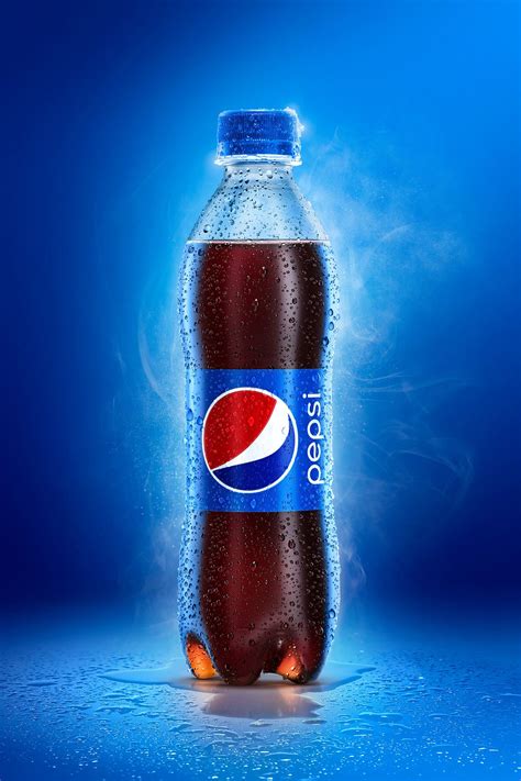 PEPSI Advertisement with Splashing Cola Bottle