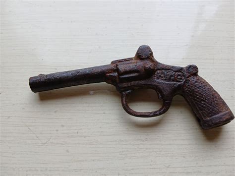 لعبة مسدس حديدي - أسود Iron Gun Toy - Black