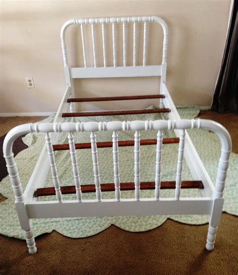 Antique Jenny Lind Twin Bed – Haute Juice