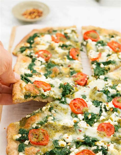 SPINACH PIZZA WITH FETA AND PESTO - The clever meal