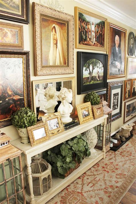 How to Decorate a Large Wall with Style