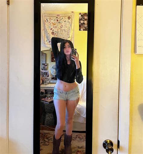 Delilah Raige | 🎥 | Instagram