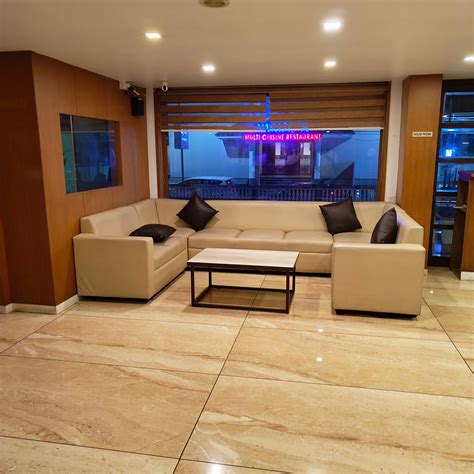 SREEPATHI INDRAPRASTHA HOTEL (Guruvayur, Kerala) - Apartment Reviews ...