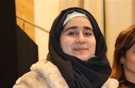 22 साल की कश्मीरी लड़की सालिहा शब्बीर का नाम इंडिया वर्ल्ड रिकार्ड में ...