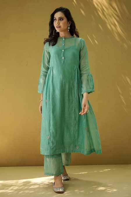 Buy Luxurious Naaz by Noor Kurta Sets, Lehengas Online