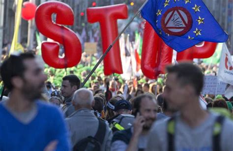 CETA : la Wallonie sous haute pression ne s'incline pas | TV5MONDE ...