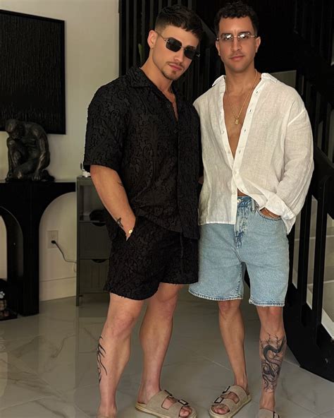 Julian Mireles (@flexibleshorty) • Instagram photos and videos