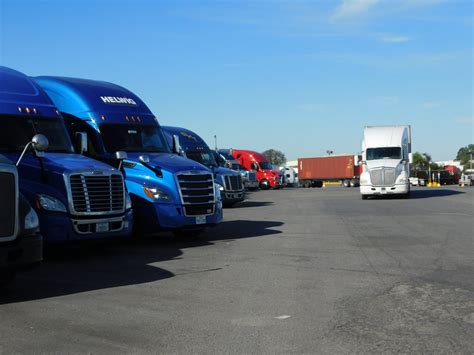 Truck Parking Near Me opens 2 overnight, monthly locations in Chicago ...