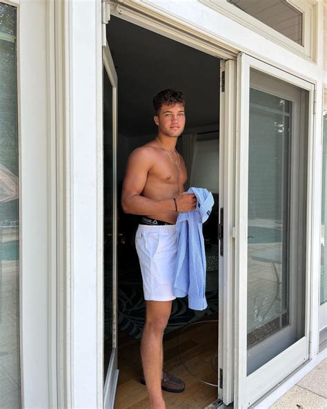 TJ Palma (@tjpalmaa) • Instagram photos and videos