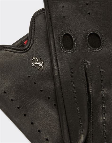 Nappa leather driving gloves in Black | Ferrari®