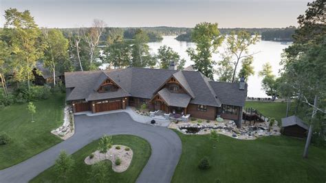 Custom Lake House Designs