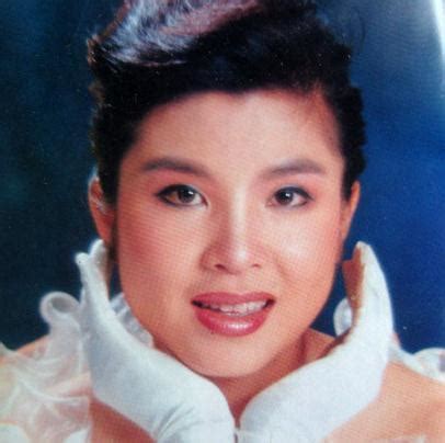 七八十年代香港女歌手,香港老歌星女歌手 - 伤感说说吧