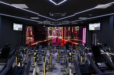 Group Cycling Classes Near Me - Spin & Virtual Bike Classes