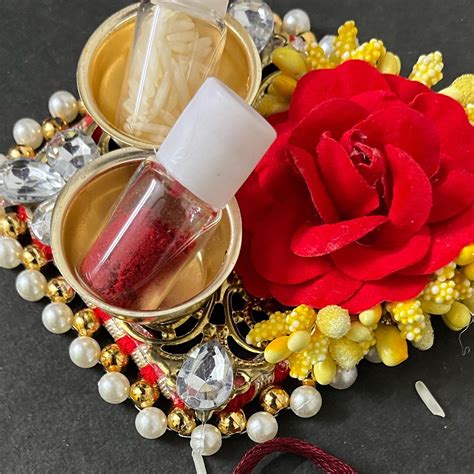 Kauri Bead Rakhi – Kavita Jewels