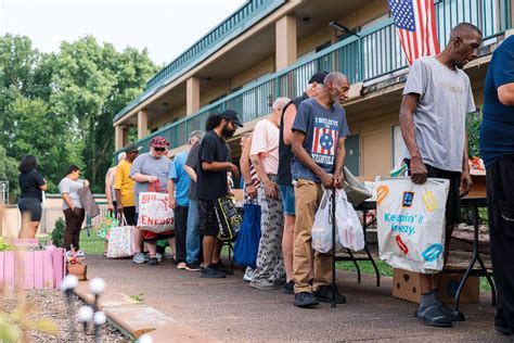 Volunteer | Join Nashville's Volunteer Movement — People Loving Nashville