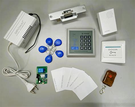 Combo-CN61 Card Access Control + Strike Lock with Wifi+Remote Receiver ...