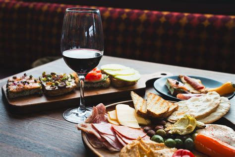 Postino Bryker Woods