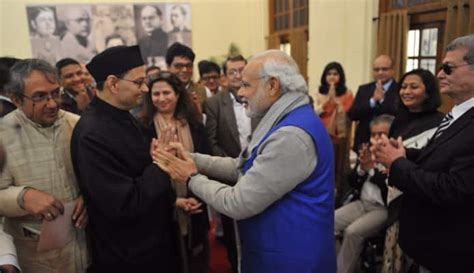 First set of 100 Netaji Files declassified; PM visits National Archives ...