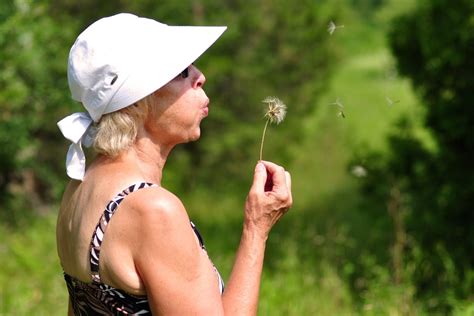 Country Woman 的图像结果